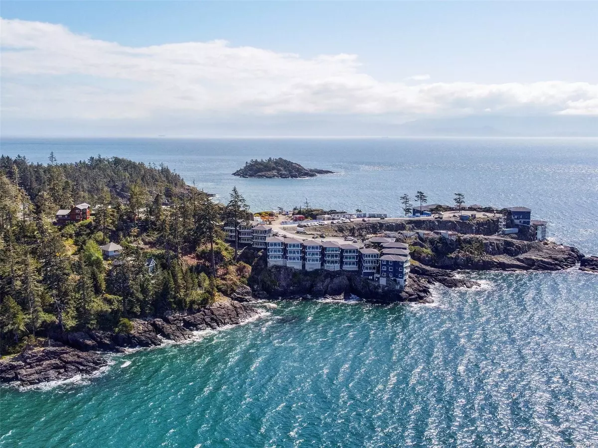 Sooke, BC V9Z 1N8,1000 SookePoint Pl #8B