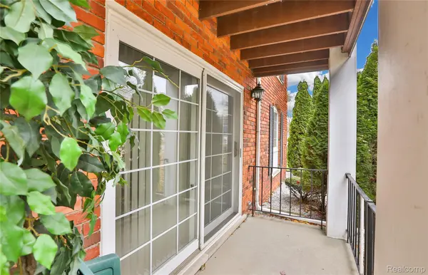 St. Clair Shores, MI 48081,22001 E 11 Mile RD