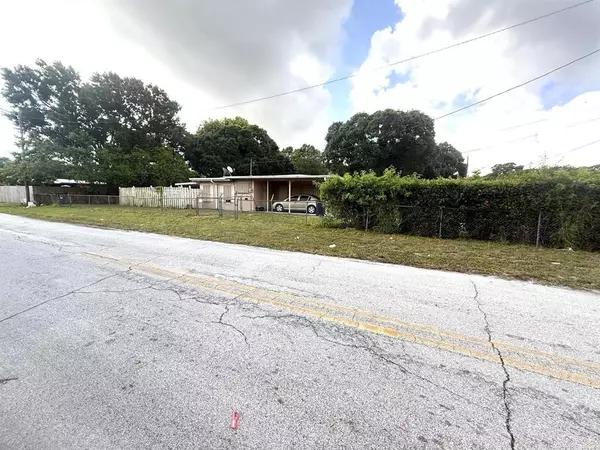 Fort Pierce, FL 34950,314 N 21st St