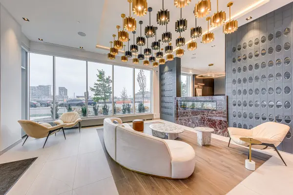 Oakville, ON L6H 7X8,412 Silver Maple RD #217