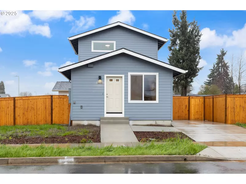 715 ST CHARLES ST, Eugene, OR 97402