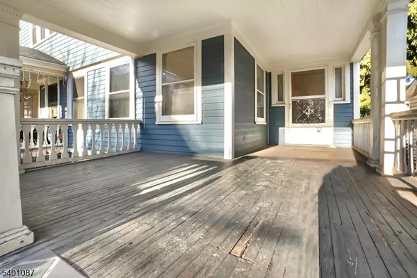 Montclair Twp., NJ 07042,9 Hawthorne Pl