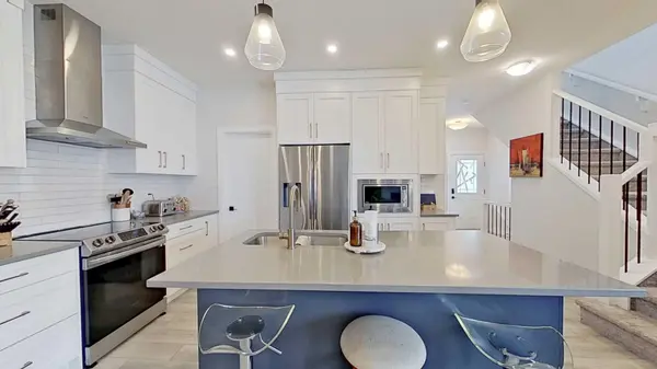 Cochrane, AB T4C3B1,184 Emberside PL