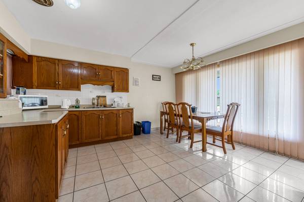 103 Briarwood CRES, Hamilton, ON L9C 4C3