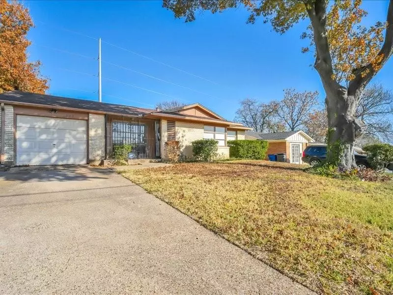 509 Bluewood Drive, Dallas, TX 75232