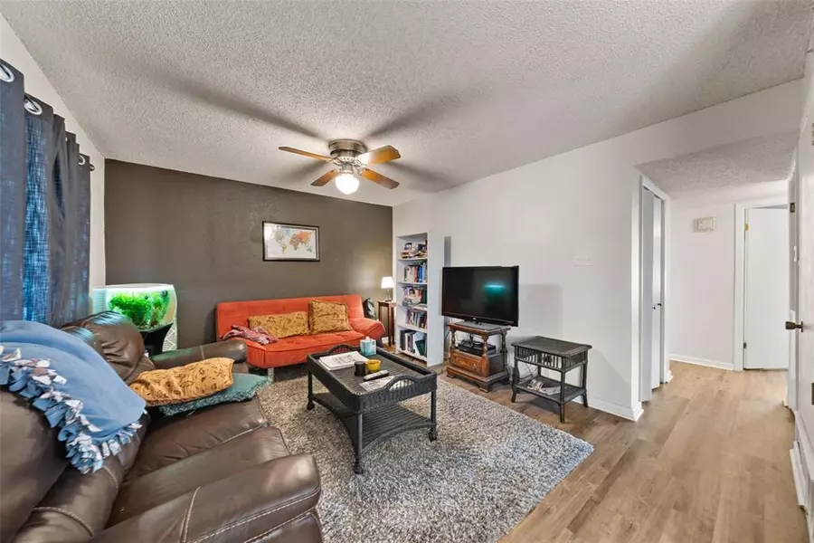 1421 S 12th Street #210, Waco, TX 76706