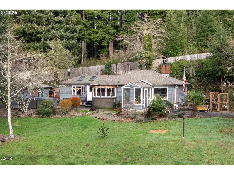 381 S ANDERSON CREEK RD, Lincoln City, OR 97367