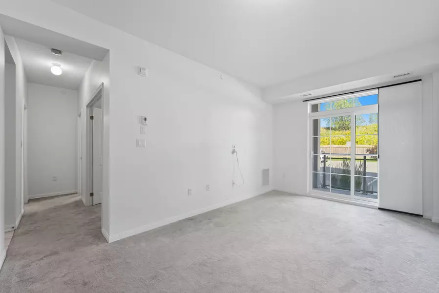 80 Aspen Springs DR #120, Clarington, ON L1C 0V4