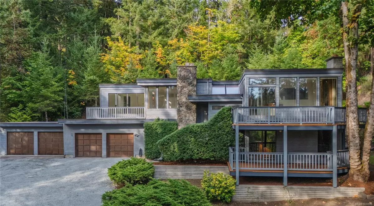 North Saanich, BC V8L 5R3,1252 TATLOW Rd