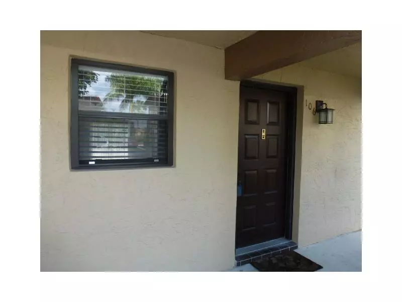 Boca Raton, FL 33433,21895 Lake Forest Cir #106