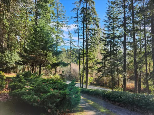 North Saanich, BC V8L 5R3,1252 TATLOW Rd