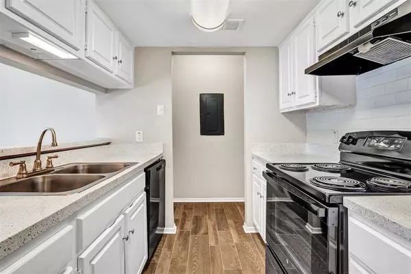 Dallas, TX 75243,11311 Audelia Road #104