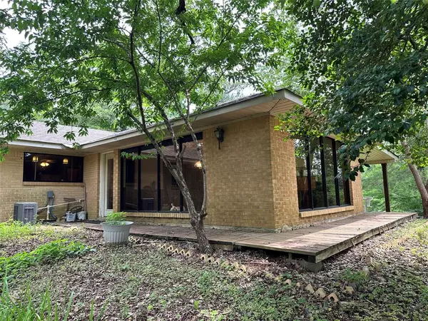 Hosston, LA 71043,6190 Kirby Trail