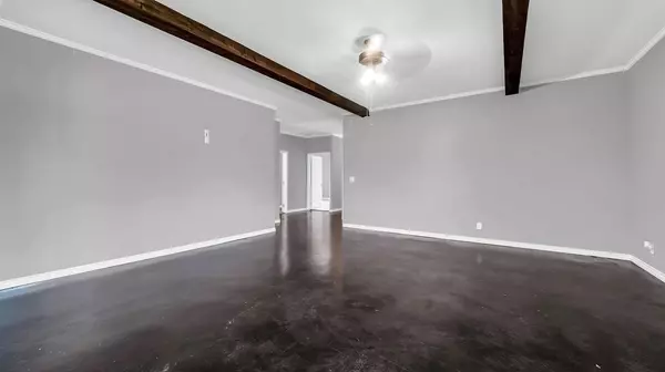 Whitewright, TX 75491,702 Dixie Lane