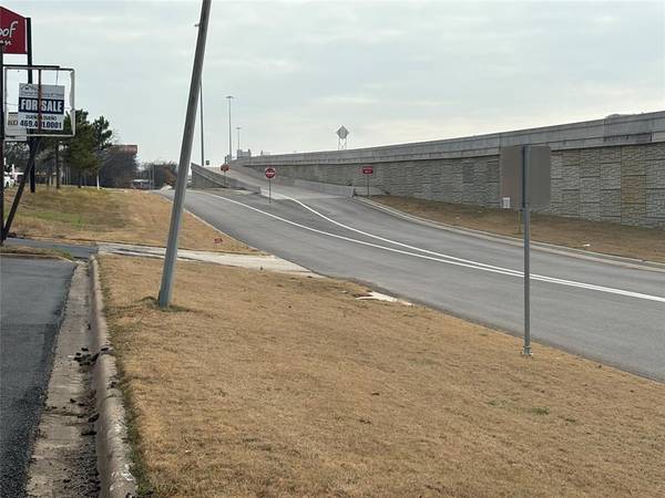 Sherman, TX 75090,401 S Sam Rayburn Freeway