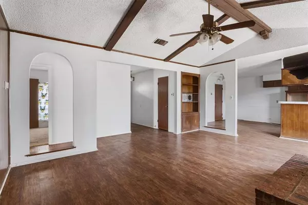 Forest Hill, TX 76140,7537 Folkstone Drive