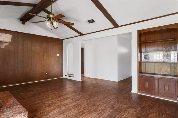 Forest Hill, TX 76140,7537 Folkstone Drive