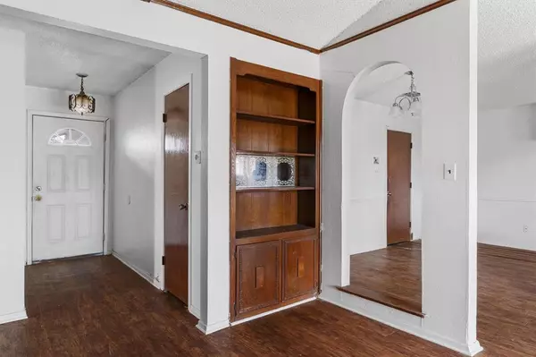 Forest Hill, TX 76140,7537 Folkstone Drive