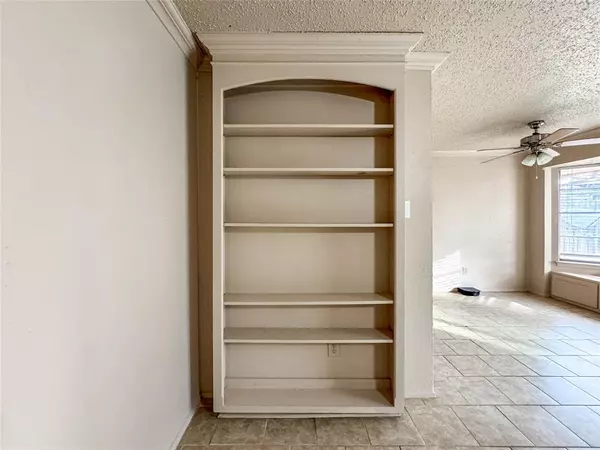 Denton, TX 76209,1112 Autumn Oak Drive