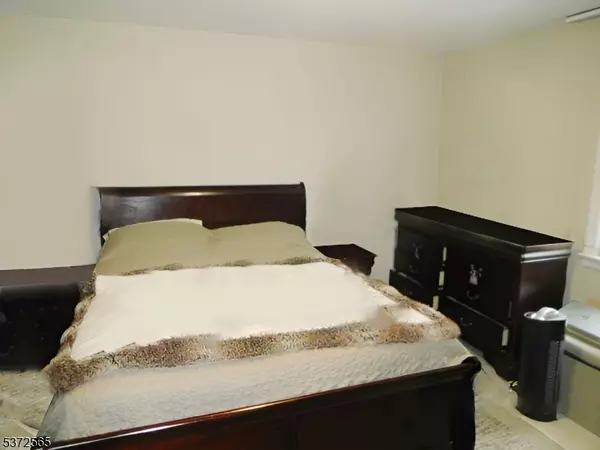 Clifton City, NJ 07011,87 Merselis Ave