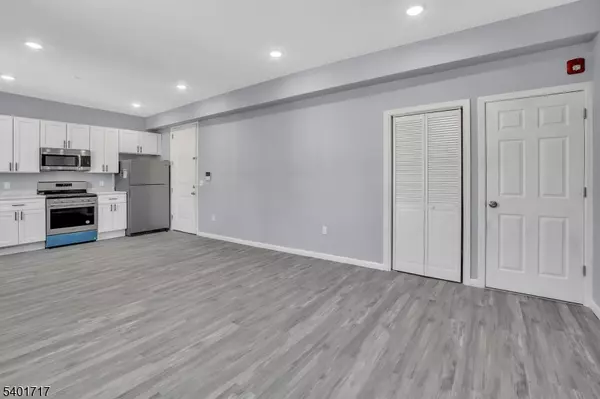 Newark City, NJ 07104,155-157 Clifton Ave