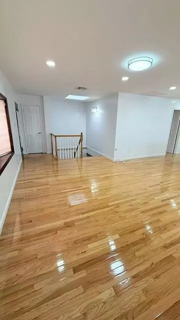 Queens, NY 11357,151-28 24th RD