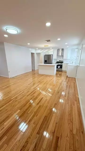 Queens, NY 11357,151-28 24th RD