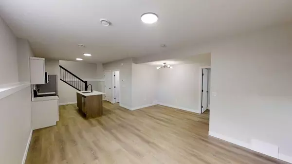 Grande Prairie, AB T8V6J5,10406 129 AVE #A