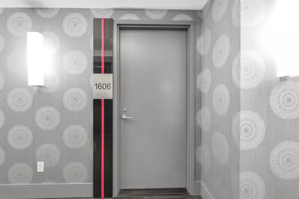 Toronto C03, ON M4R 1B9,58 Orchard View BLVD #1606