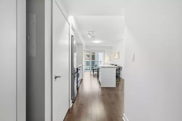 Toronto C03, ON M4R 1B9,58 Orchard View BLVD #1606