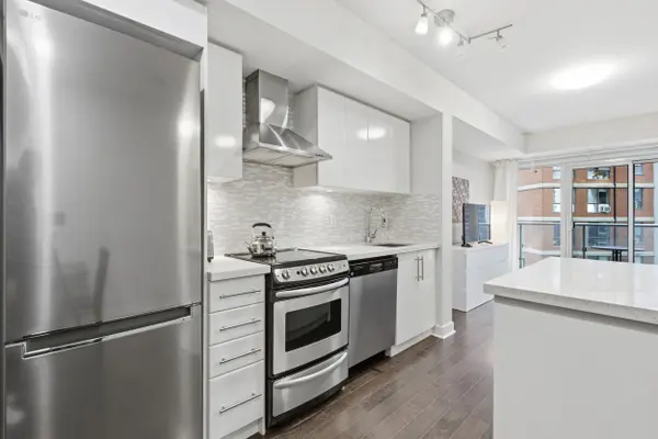 Toronto C03, ON M4R 1B9,58 Orchard View BLVD #1606