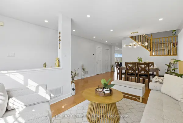 Whitby, ON L1R 3E3,12 Robert Attersley DR E