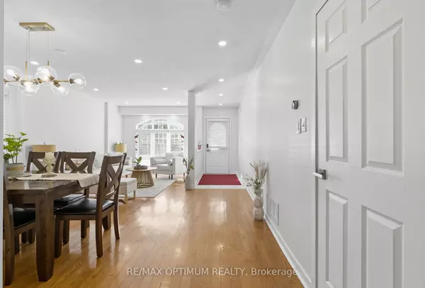 Whitby, ON L1R 3E3,12 Robert Attersley DR E