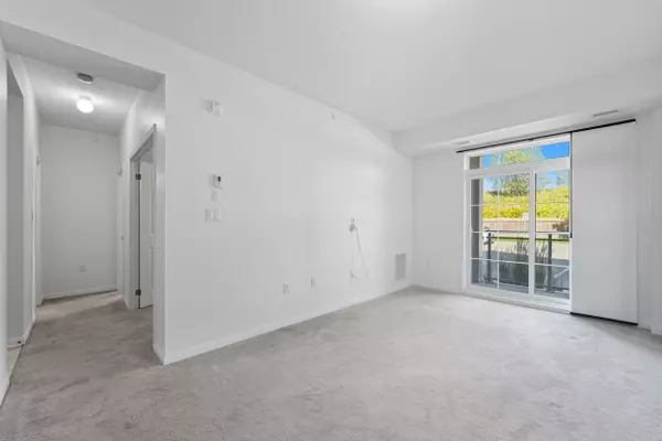 80 Aspen Springs DR #120, Clarington, ON L1C 0V4