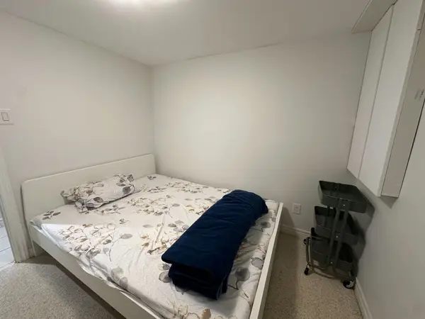 Aurora, ON L4G 5W5,82 Valhalla CT