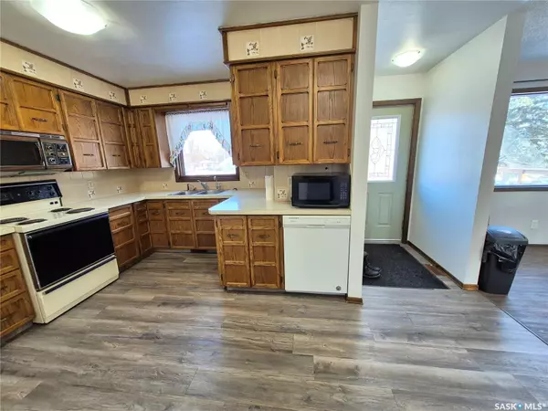 Radville, SK S0C 2G0,725 Shropshire AVENUE