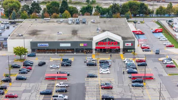 Toronto W02, ON M6N 1K5,2151 St. Clair AVE W #104