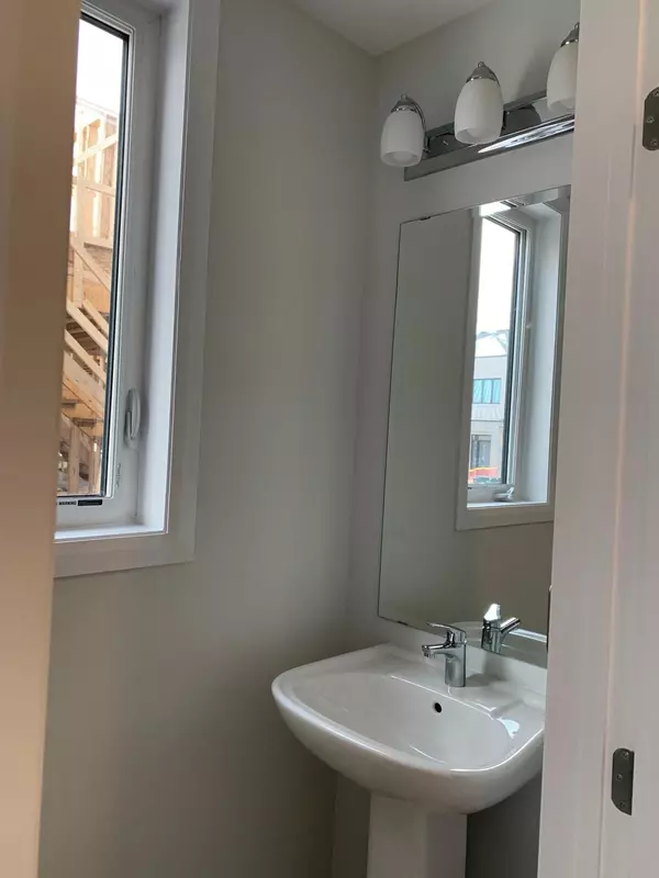 Kanata, ON K2V 0V7,746 Fairline ROW