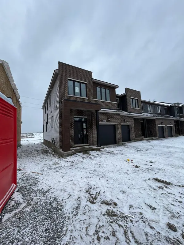 746 Fairline ROW, Kanata, ON K2V 0V7