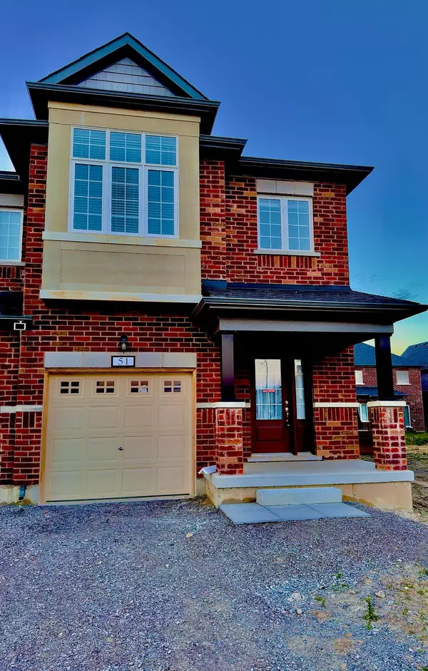 51 Sapphire WAY, Thorold, ON L2V 0B8