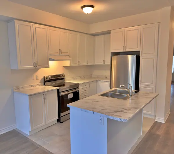 Thorold, ON L2V 0B8,51 Sapphire WAY