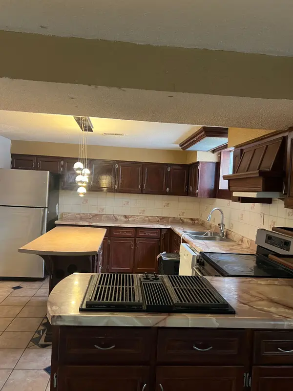 Cambridge, ON N1R 2L5,310 Elliott ST S