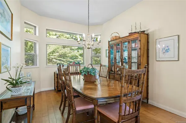 French Creek, BC V9P 2P8,912 Lakes Blvd