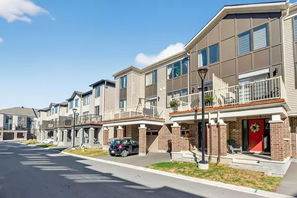 Barrhaven, ON K2J 7B2,715 HYDRUS Private