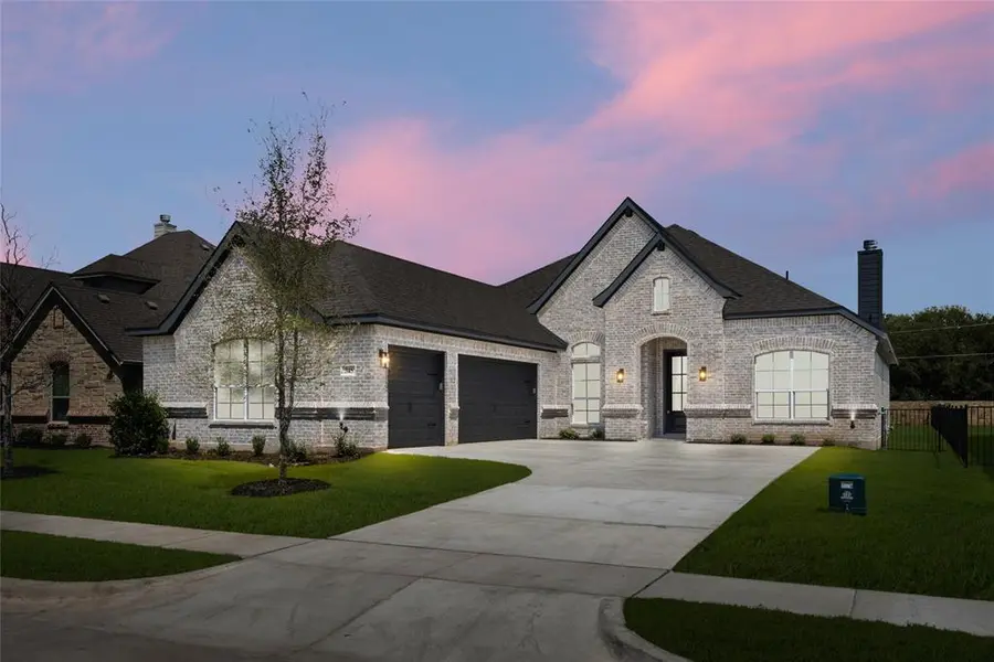 345 Paddle Boat Drive, Granbury, TX 76049