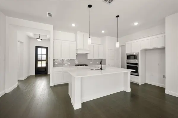 Granbury, TX 76049,345 Paddle Boat Drive