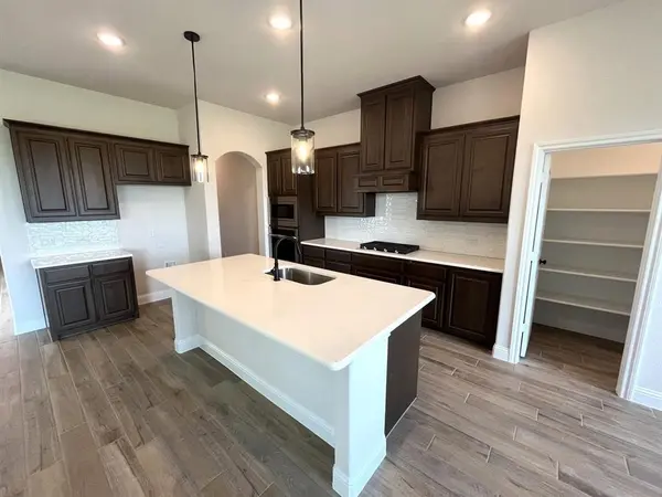 Granbury, TX 76049,387 Paddle Boat Drive