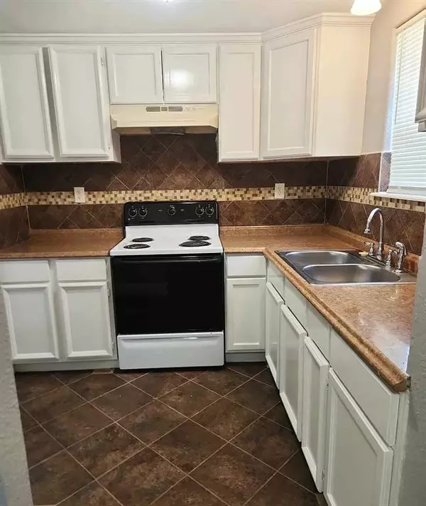 Newark, TX 76071,502 Wise Street