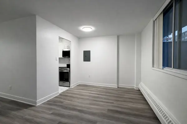 Toronto C02, ON M5R 2M5,177 St. George ST #307