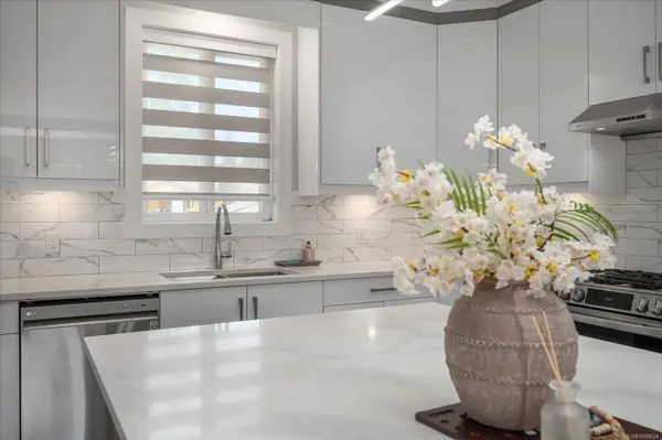 Nanaimo, BC V9T 5K5,4168 Uplands Dr